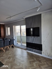 Închiriez apartament penthouse