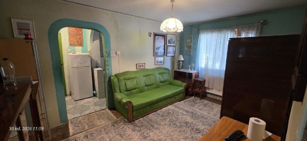 De vânzare apartament cu 3 camere etaj 1
