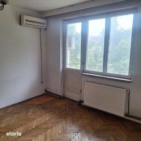 Vand Apartament 3 camere semidecomandat Calea -Bucuresti