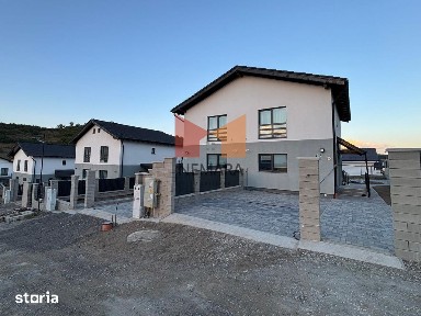 Casă duplex 3-4 camere Livezeni, 350 mp teren