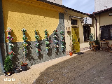 CENTRU PIATA UNIRII - Garsoniera la curte !