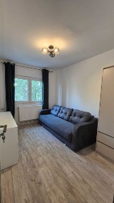 Apartament 4 camere de închiriat