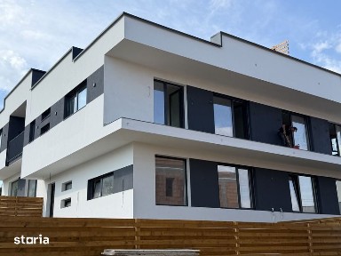 Casa cu acoperis tip Terasa cu panorama spre oras