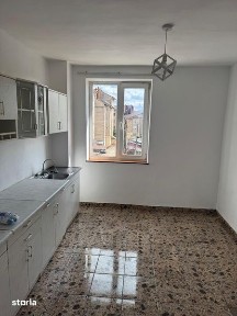 Proprietar vand apartament 3 camere