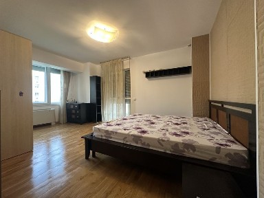 Inchiriere apartament 4 camere