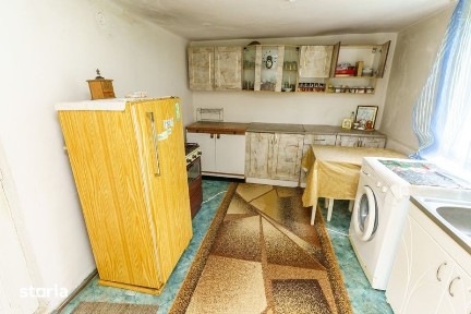Parter vila 86mp cu intrare si curte separate