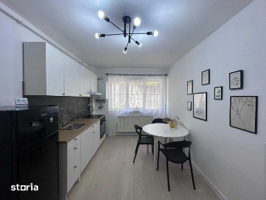 Închiriez apartament modern cu 2 camere (40 mp)