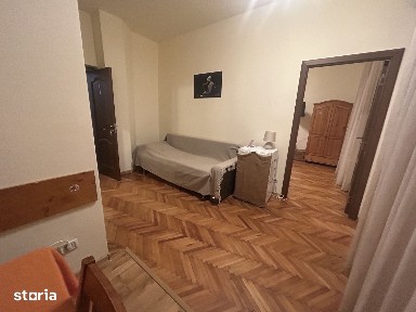 Bălcescu, cu 5 camere.Mobilat-Utilat.