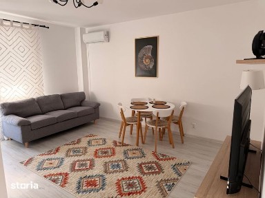 Apartament 3 camere de închiriat