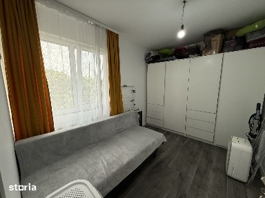 Apartament cu 3 camere, semidecomandat - Piata Doina