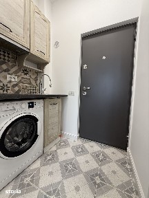Garsonieră Micro 40, în spate la Mall