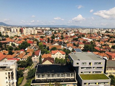Birou 3 camere, zona centrala cu vedere panoramica de inchiriat