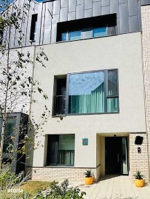 TOWNHOUSE cu 5 dormitori in Ansamblu Securizat cu Parc