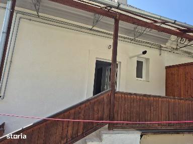 Apartament la casa,central renovat