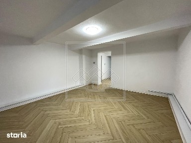 Casa individuala in Sibiu, pretabil locuinta sisau spatiu birouri