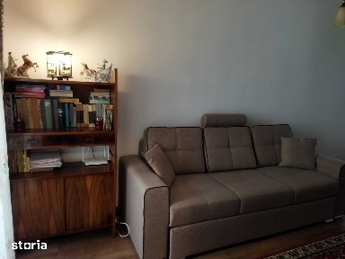 Vând garsoniera 30mp cu logie inchisa 3,2mp