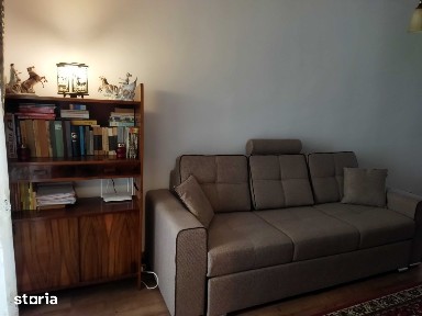 Vând garsoniera 30mp cu logie inchisa 3,2mp