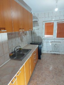 Închiriez apartament două camere Obor-Metrou Mosilor