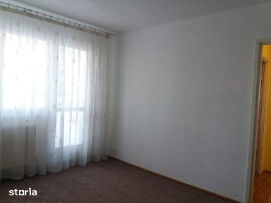 Saturn 2 camere, etj 2/4