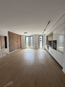Vand apartament bloc de lux, zona eroilor floresti