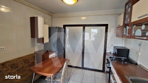 Apartament cu 3 camere de inchiriat - Vasile Aaron, mobilat, bloc cu