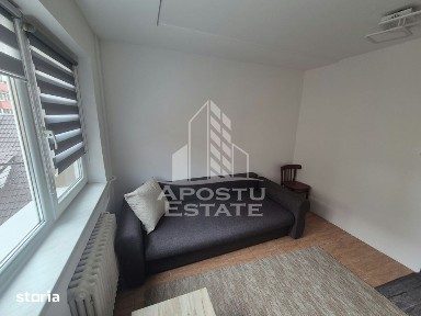 Garsoniera de vanzare, zona UMT, Timisoara
