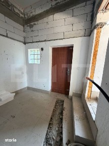 Spatiu comercial de inchiriat, 65 mp, vitrina si terasa, zona Bosanci