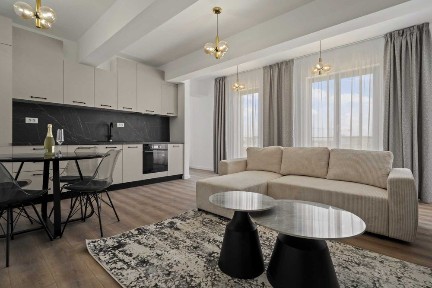 Penthouse 142 mp pe strada Alunului