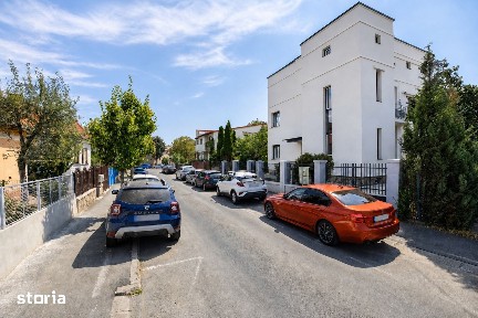 Vilă impunătoare, renovată | Sibiu | 12 camere | 600 mp teren