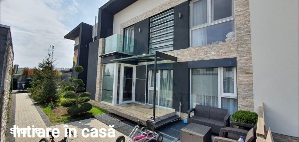 Vila ultrafinisata 550 mp utili si 2000 mp teren amenajat in Sibiu