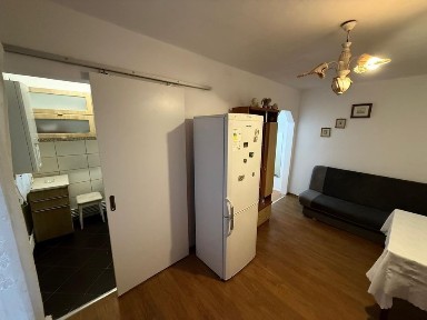 Vand apartament 2 camere