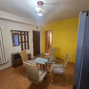 Proprietar închiriez apartament cu o cameră în zona Lipovei