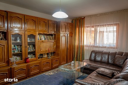 Tanar, vrei ceva special? Onesti, etaj 1, terasa cat o garsoniera.