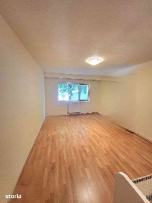 Vand apartament 2 camere în Plopilor