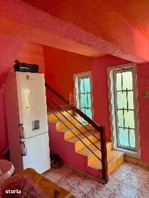 Casă P+E cu 6 camere de vânzare în Vama, Suceava - 73.000 €