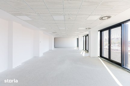 Spațiu comercial de vânzare în zona Complexul Studentesc