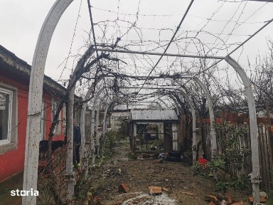 Casa de vanzare - comuna Pielesti