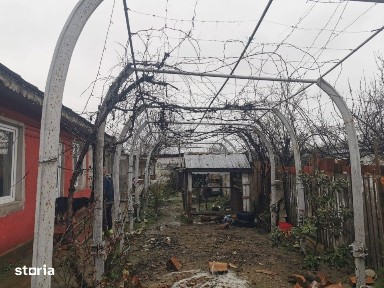 Casa de vanzare - comuna Pielesti