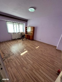 De vanzare apartament cu 3 camere, in zona Pietonal, 2 debarale,2 bai