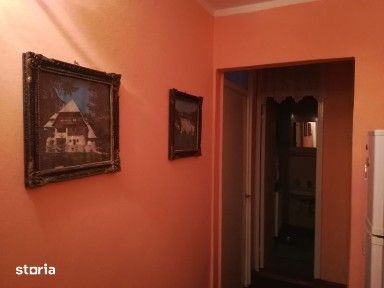 Vand apartament 4 camere, etajul 1