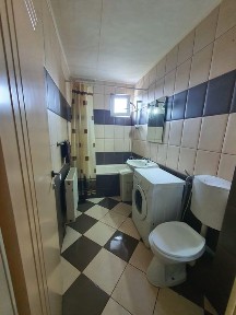 De vanzare apartament 2 camere decomandate in Ludus
