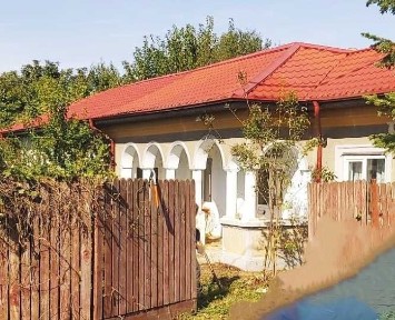 Casa 116 mp + curte 2800 mp 37m la sosea Gostinari langa Primarie