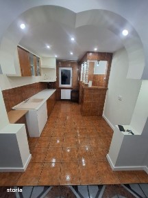 Apartament 4 camere, 74.64 mp, zona Craiovita Noua