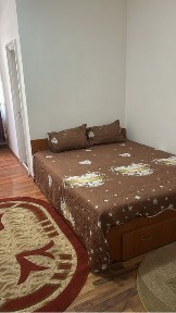 Inchiriez garsoniera zona service Brinza
