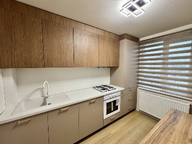 Apartament 3 camere decomandat-renovat complet-mobilat si utilat