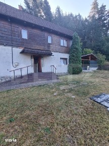 Casa individuala cu 4 camere, 2400 mp de teren, loc Micesti