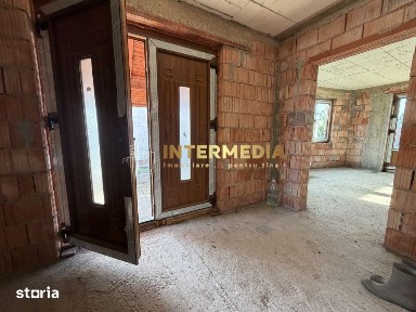Casa la ROSU Alba Iulia Cartier Orizont - 220 mp utili 388 mp teren