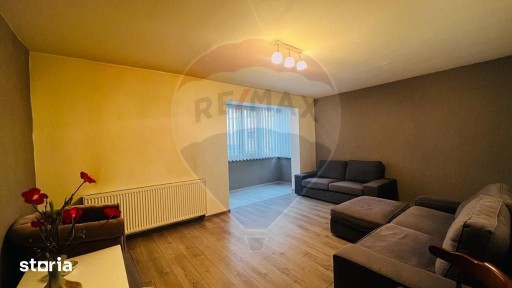 Apartament cu 3 camere de închiriat
