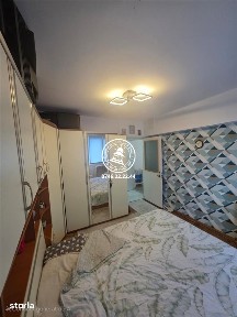 Apartament 3 camere de vanzare Podu Ros