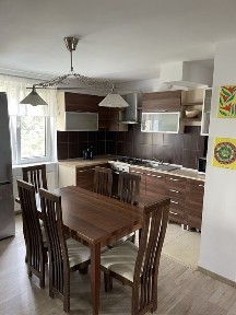 Inchiriez apartament 3 camere